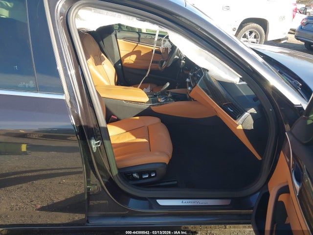 2018 BMW 530I WBAJA5C53JWA38942 Photo 4