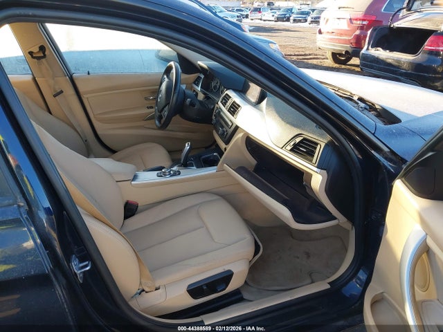 2013 Bmw 328i Xdrive მანქანა იყიდება აუქციონზე, vin: WBA3B3C58DJ810165, აუქციონის ნომერი: 44388589