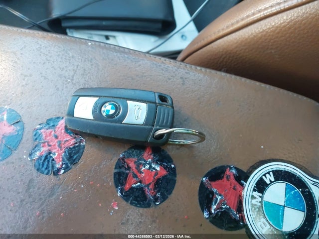 44388593 :رقم المزاد ، WBAPK7G50BNN78671 vin ، 2011 Bmw 328i Xdrive مزاد بيع