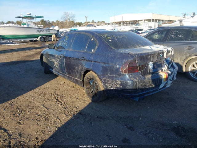 44388593 :رقم المزاد ، WBAPK7G50BNN78671 vin ، 2011 Bmw 328i Xdrive مزاد بيع