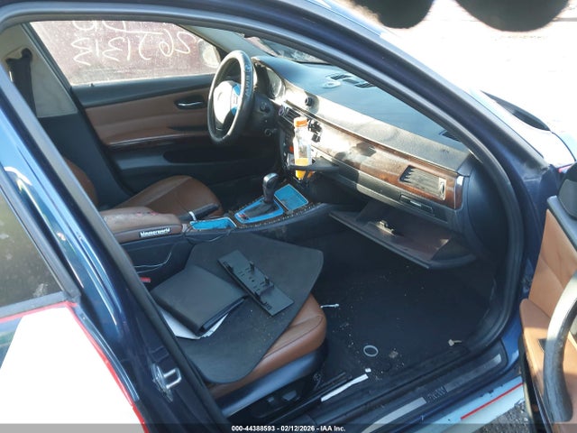 44388593 :رقم المزاد ، WBAPK7G50BNN78671 vin ، 2011 Bmw 328i Xdrive مزاد بيع