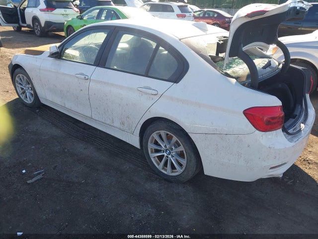 Aukcja sprzedaży 2018 Bmw 320i Xdrive, vin: WBA8E5G55JNV01826, numer aukcji: 44388599