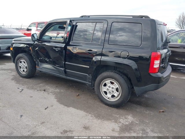 2017 JEEP PATRIOT 1C4NJRBB7HD129704 Photo 2
