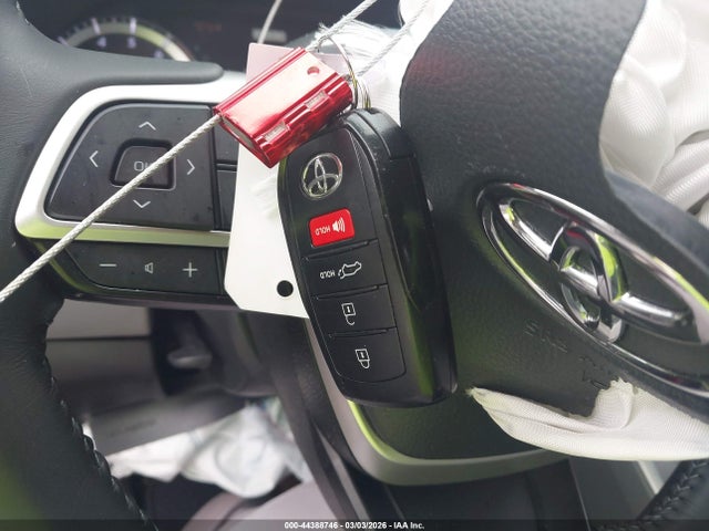 44388746 :رقم المزاد ، 5TDKDRAH2RS533290 vin ، 2024 Toyota Highlander Xle مزاد بيع