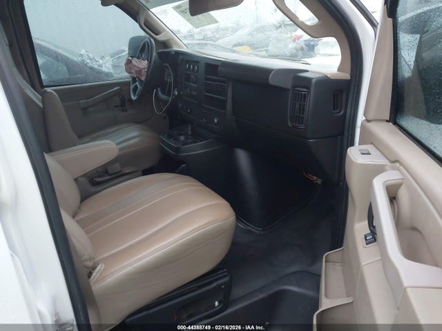 1GCWGAFFXH1109143 Chevrolet Express 2500 Work Van