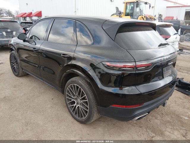 2019 PORSCHE CAYENNE WP1AA2AY5KDA10731 Photo 2