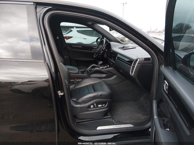 2019 PORSCHE CAYENNE WP1AA2AY5KDA10731 Photo 4