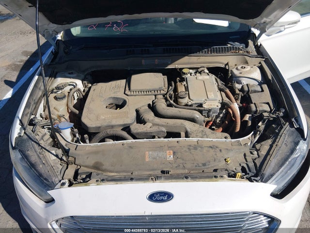 3FA6P0LU6GR215399 Ford Fusion Hybrid Se