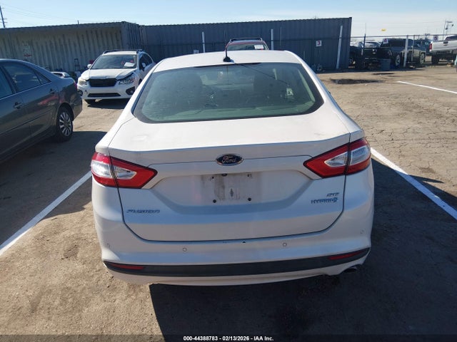 3FA6P0LU6GR215399 Ford Fusion Hybrid Se