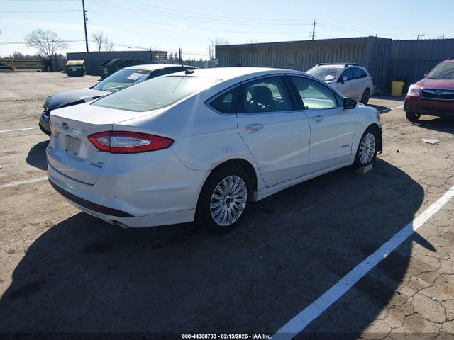 3FA6P0LU6GR215399 Ford Fusion Hybrid Se