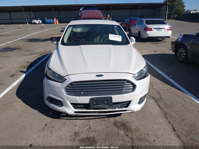 3FA6P0LU6GR215399 Ford Fusion Hybrid Se