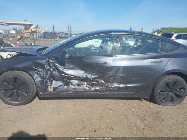 2024 TESLA MODEL 3 5YJ3E1EA4RF735911 Photo 5