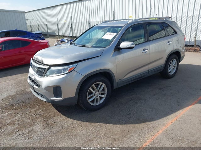 5XYKTDA70FG649500 KIA Sorento Lx V6