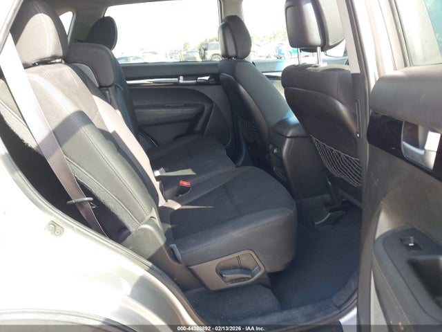 5XYKTDA70FG649500 KIA Sorento Lx V6
