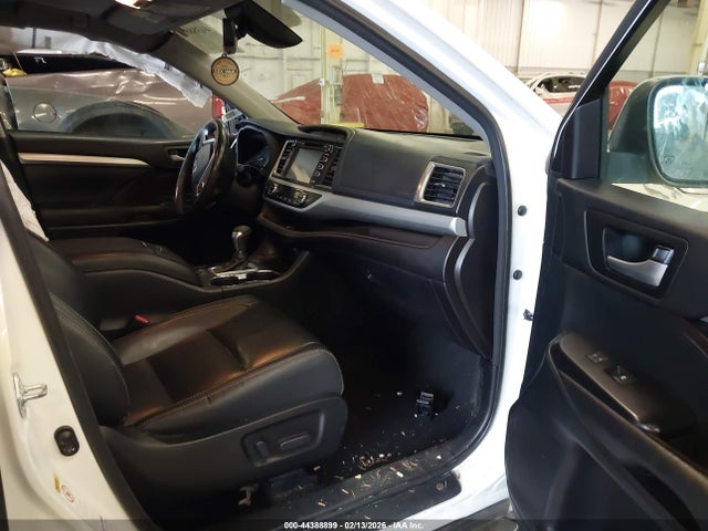 2017 TOYOTA HIGHLANDER 5TDJZRFH3HS462914 Photo 4