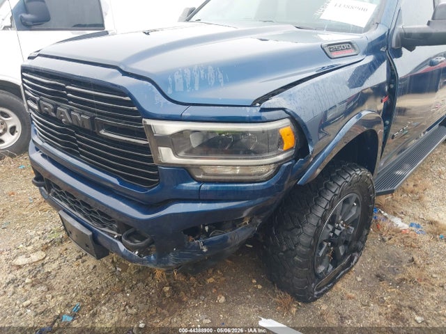 3C6UR5NLXNG418275 RAM 2500 Laramie 4x4 6&#039;4 Box