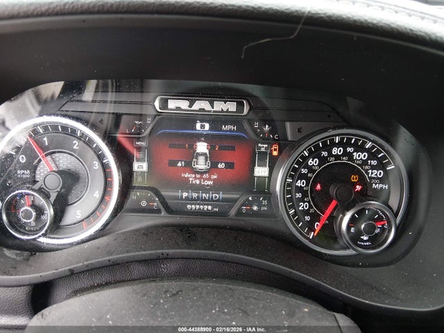 3C6UR5NLXNG418275 RAM 2500 Laramie 4x4 6&#039;4 Box