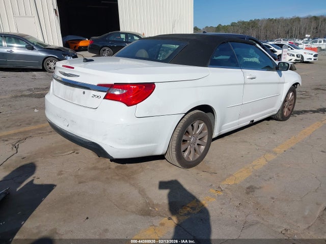 2011 Chrysler 200 Touring მანქანა იყიდება აუქციონზე, vin: 1C3BC2EBXBN617390, აუქციონის ნომერი: 44388920