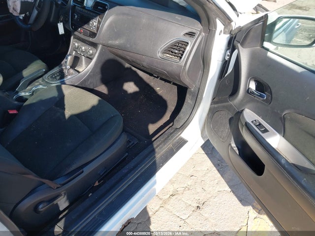 2011 Chrysler 200 Touring მანქანა იყიდება აუქციონზე, vin: 1C3BC2EBXBN617390, აუქციონის ნომერი: 44388920