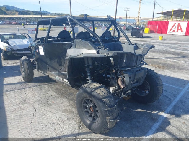 2019 POLARIS RZR 3NSVFE927KF588858 Photo 2