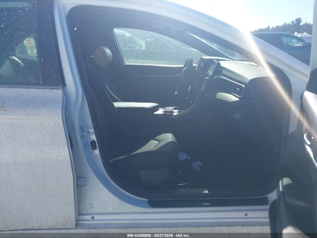 2024 TOYOTA CAMRY HYBRID 4T1C31AKXRU064431 Photo 4