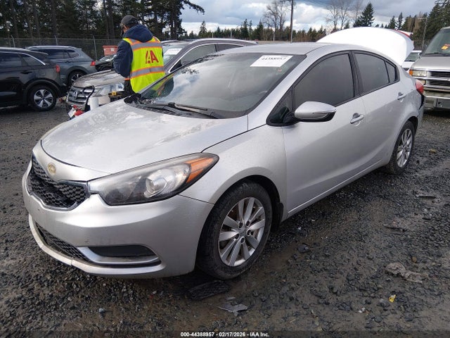 KIA FORTE LX 2016 KNAFX4A69G5535077 Image 2