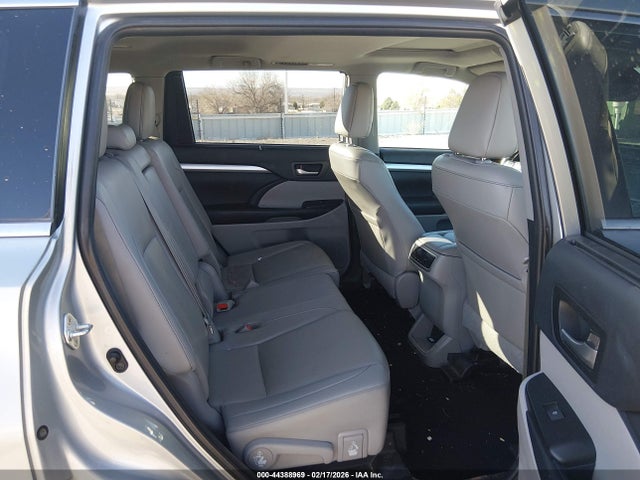 5TDJZRFH6KS573948 Toyota Highlander Xle