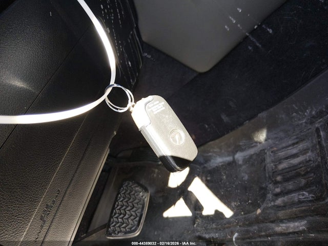 Lexus LX 570 2014 JTJHY7AX4E4141280 Image 11