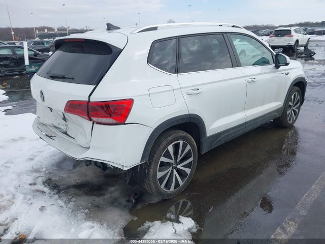 2023 VOLKSWAGEN TAOS 3VVEX7B2XPM313123 Photo 3