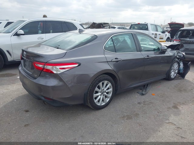 2019 TOYOTA CAMRY 4T1B11HK0KU222112 Photo 3