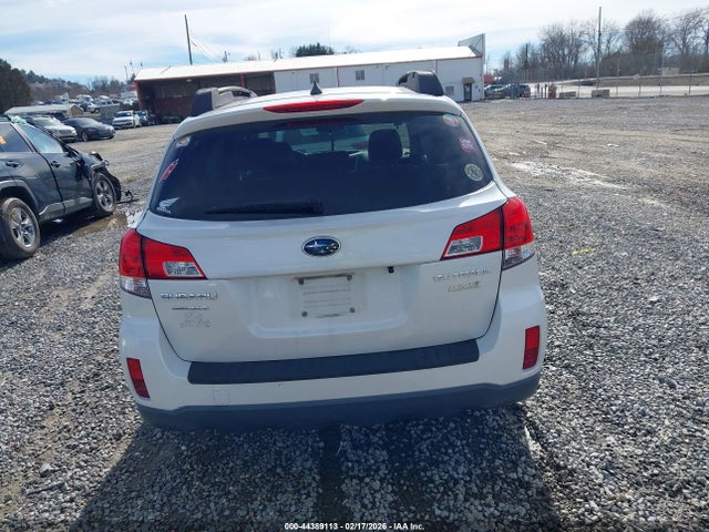 Subaru Outback 2.5i Premium 2014 4S4BRBCC1E3310045 Image 16