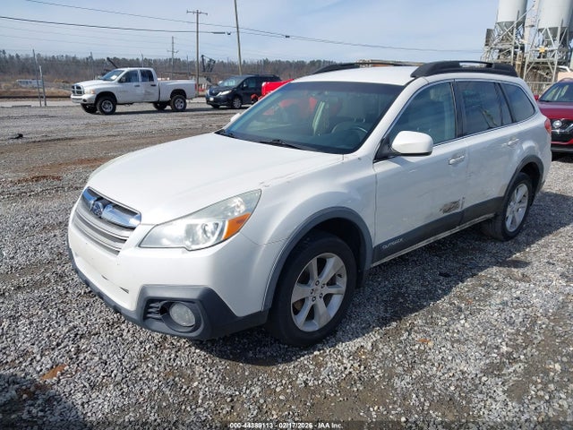 Subaru Outback 2.5i Premium 2014 4S4BRBCC1E3310045 Image 2