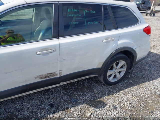 Subaru Outback 2.5i Premium 2014 4S4BRBCC1E3310045 Image 6
