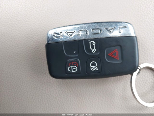 2018 JAGUAR F-PACE SADCJ2FX4JA272271 Photo 10