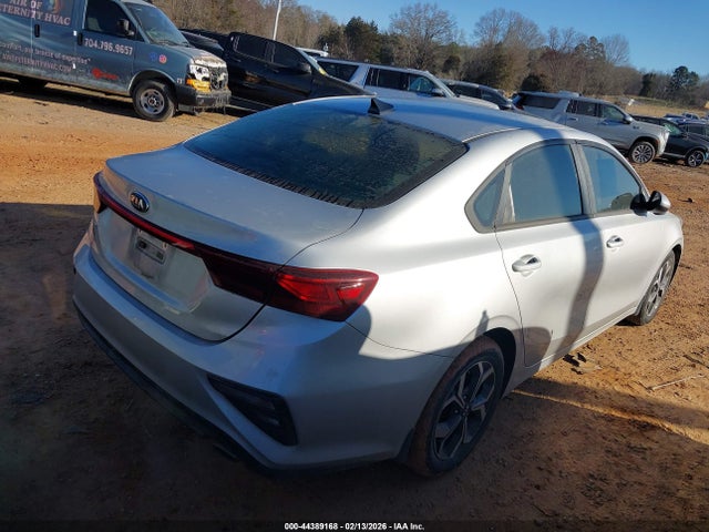 44389168 :رقم المزاد ، 3KPF24AD1LE245754 vin ، 2020 Kia Forte Lxs مزاد بيع