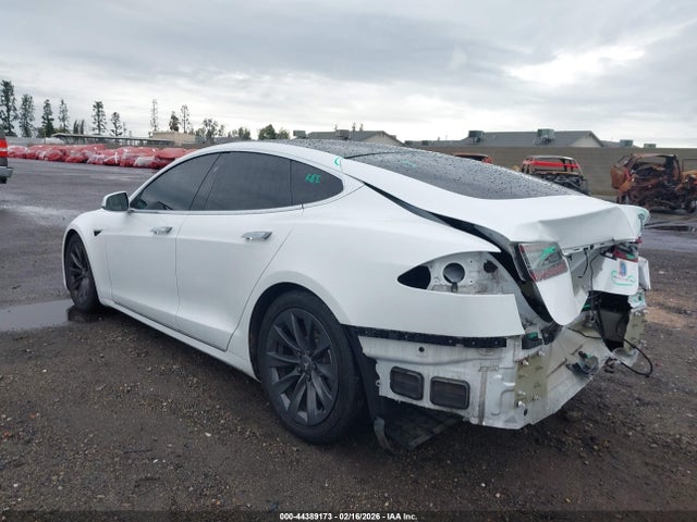 2019 TESLA MODEL S 5YJSA1E28KF348302 Photo 2