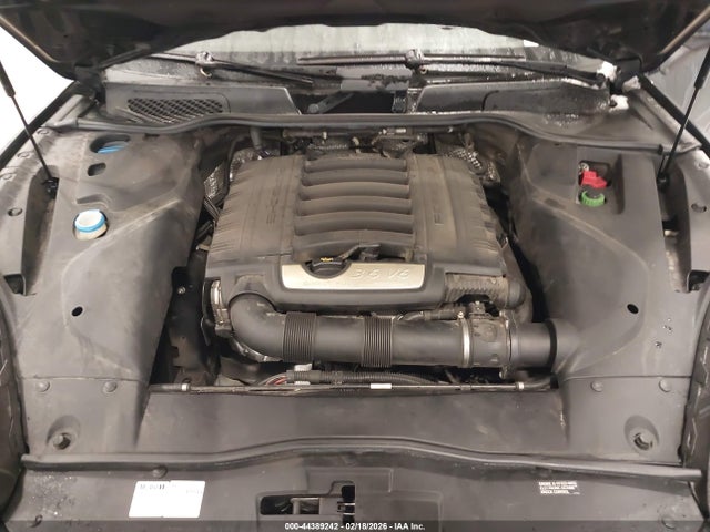 2016 PORSCHE CAYENNE WP1AA2A2XGKA13297 Photo 9
