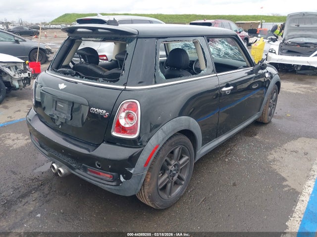44389285 :رقم المزاد ، WMWSV3C55BTY14887 vin ، 2011 Mini Cooper S مزاد بيع