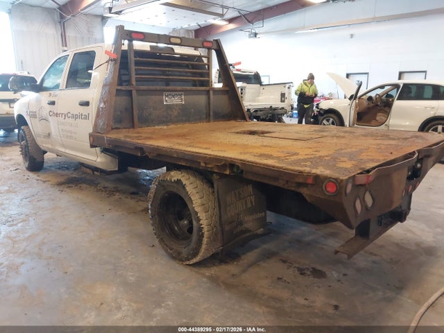 44389295 :رقم المزاد ، 3C7WRTCL7JG387475 vin ، 2018 Ram 3500 Chassis Tradesman/slt/laramie مزاد بيع