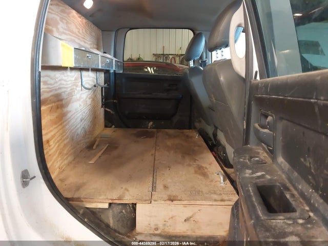 44389295 :رقم المزاد ، 3C7WRTCL7JG387475 vin ، 2018 Ram 3500 Chassis Tradesman/slt/laramie مزاد بيع