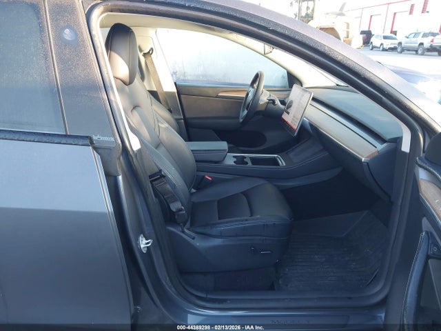 2023 TESLA MODEL Y 7SAYGDEE9PF896520 Photo 4