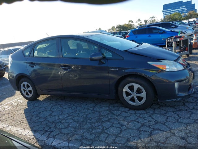 Toyota Prius Two 2015 JTDKN3DU6F0448373 Image 13