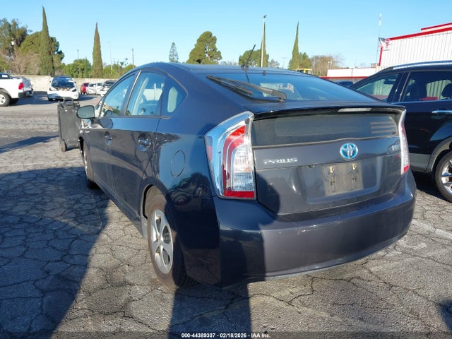 Toyota Prius Two 2015 JTDKN3DU6F0448373 Image 3