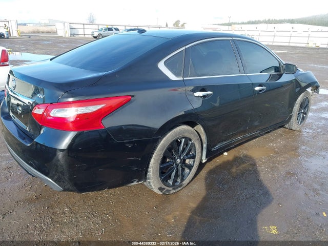 1N4AL3AP0JC184211 Nissan Altima 2.5 Sv