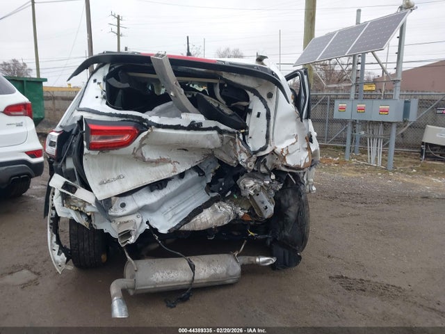 44389335 :رقم المزاد ، 1C4PJMDS0EW180731 vin ، 2014 Jeep Cherokee Limited مزاد بيع