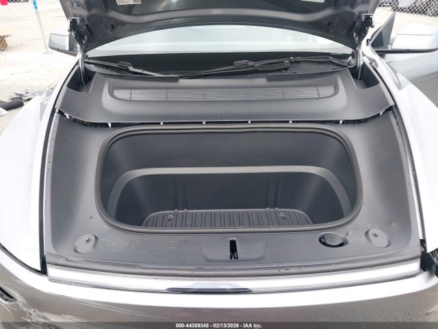 2026 TESLA MODEL Y 7SAYGDED6TF538275 Photo 9