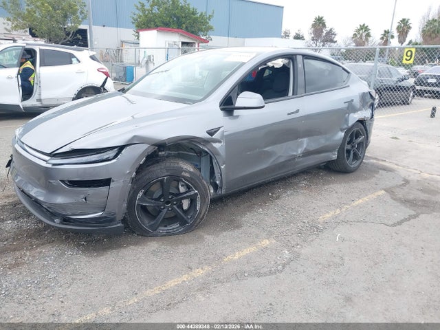2026 TESLA MODEL Y 7SAYGDED6TF538275 Photo 5