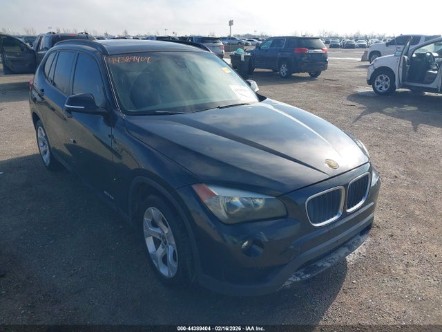 2013 BMW X1 WBAVM1C58DVW44939