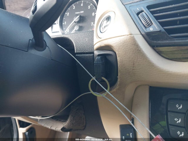 2013 BMW X1 WBAVM1C58DVW44939 Photo 10