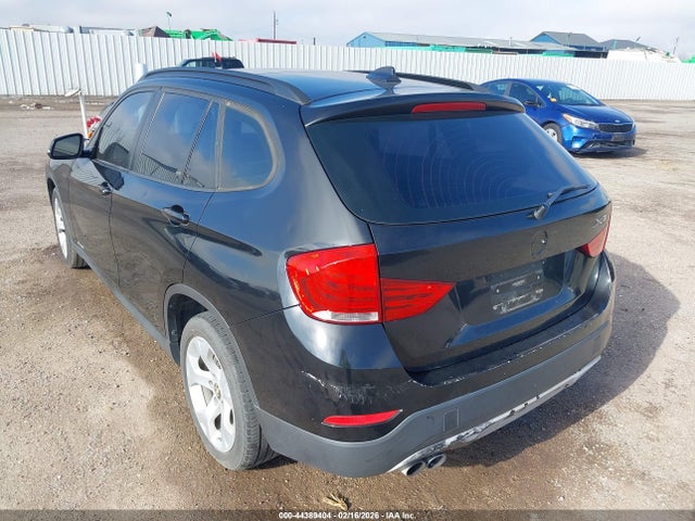 2013 BMW X1 WBAVM1C58DVW44939 Photo 2